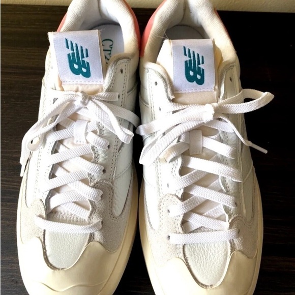New Balance Size M 10 W 12 White Pink Ortholite Tennis Shoes Sneakers CT302OC - Picture 3 of 8